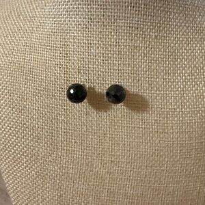 Elegant Black Stud‎ Earrings